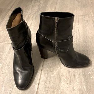 FRYE Laurie Harness Boots -Size 7 LIKE NEW
